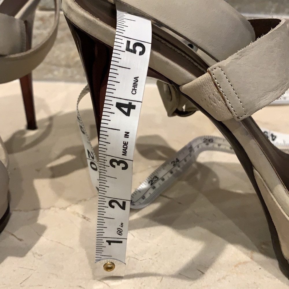 Vera Wang Lavender Brie Latte Beige Sandals - Picture 4 of 7